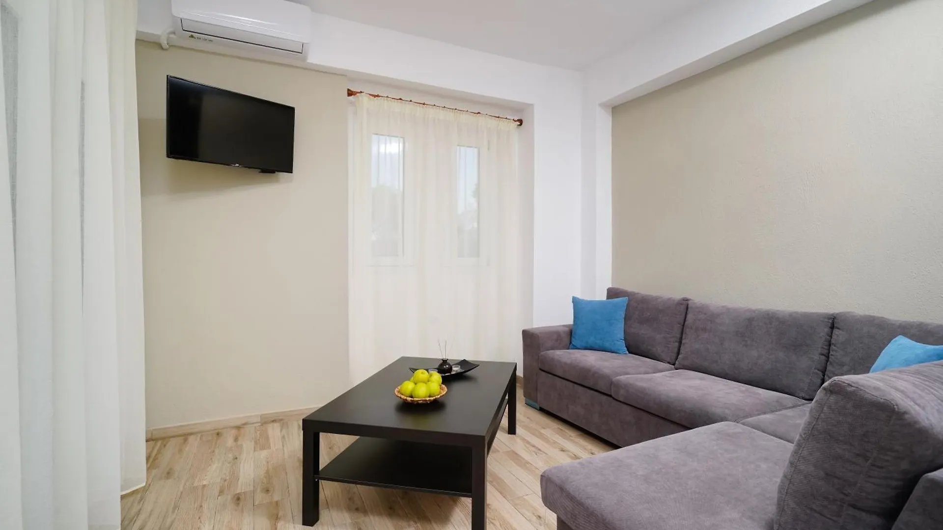 Olive Garden Apartment Olympiada 0*,