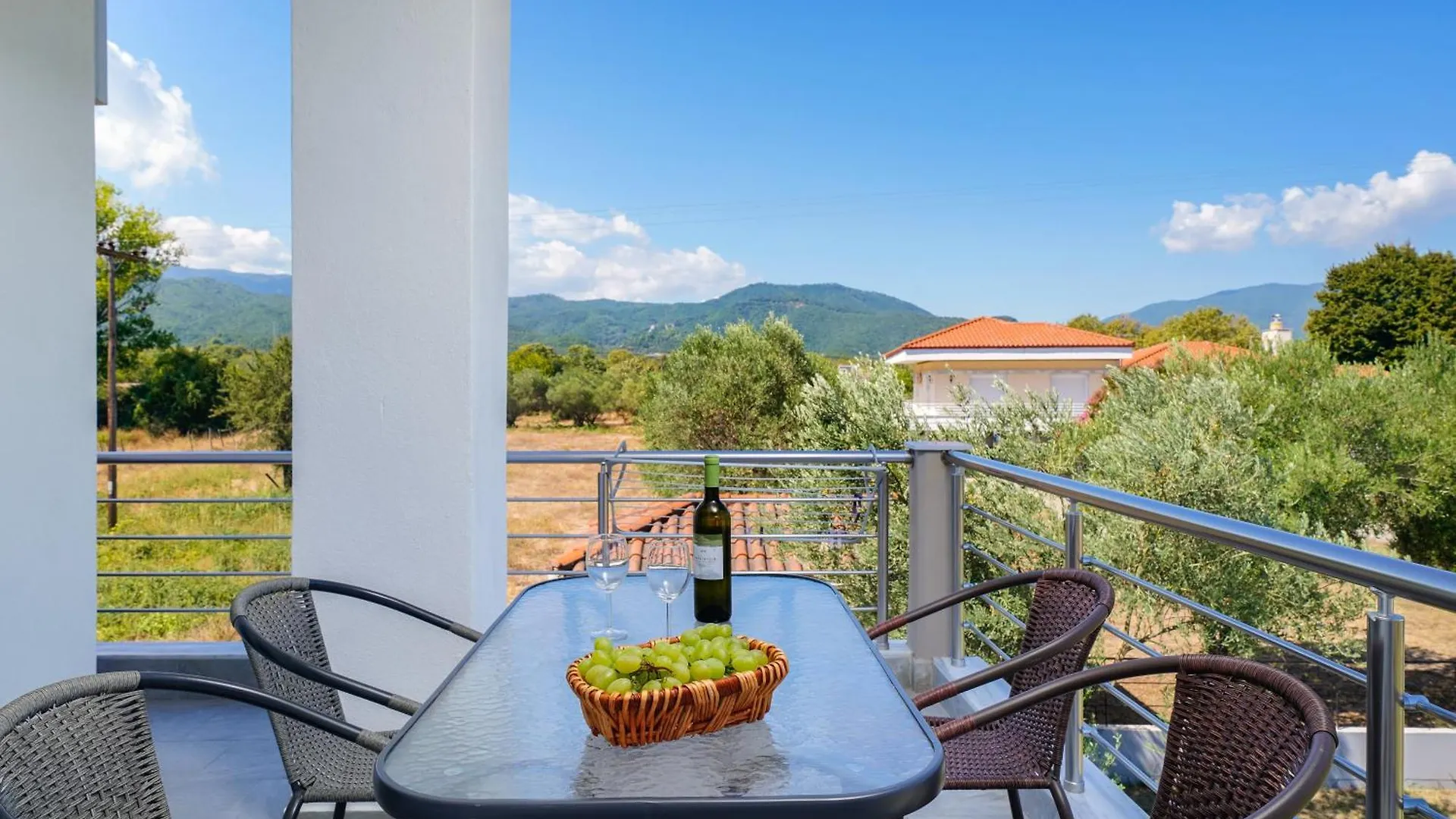 Olive Garden Apartment Olympiada Greece